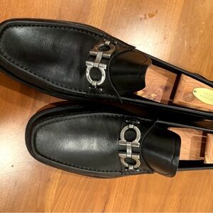 MEN LIMITED EDITION FERRAGAMO MASTER LOAFER GANCINI BIT BLACK (FITS LIKE 11.5)